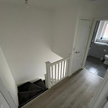 Modern Room With Huge Bed - Walk To City Centre! Manchester Exterior foto